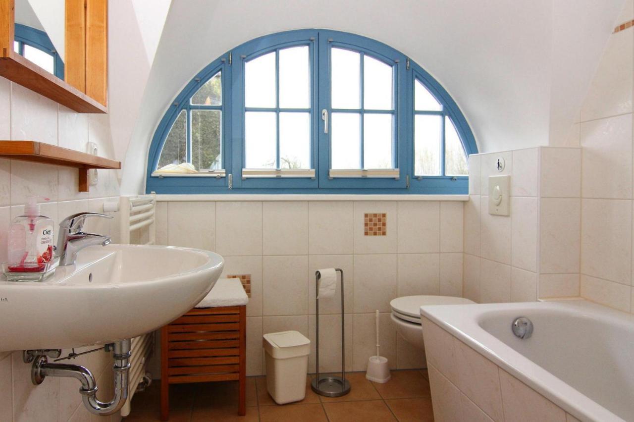 Reetdachhaus Mit Eigenem Strandkorb In Wohlenberg An Der Ostsee Bagian luar foto